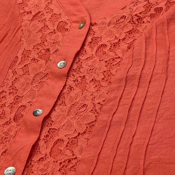 Studio Works | Coral Button Front Top with Lace | Large - Picture 5 of 10